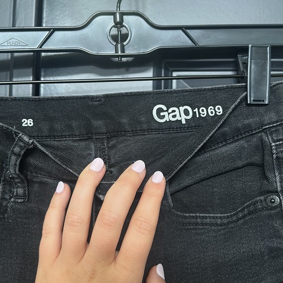 GAP Black Skinny Jeans - Picture 2 of 4